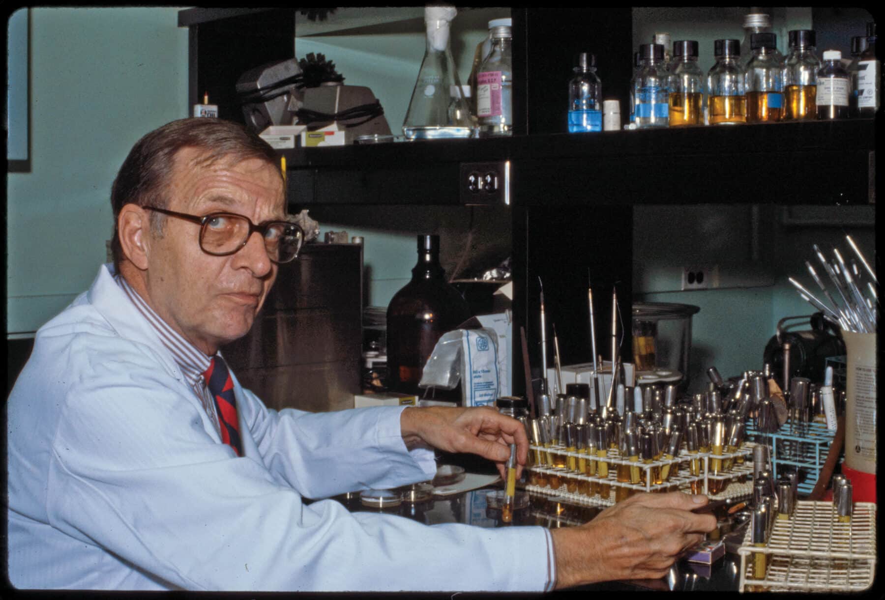 Lewis Thomas. Photograph by Bernard Gotfryd, courtesy the Library of Congress Prints and Photographs Division.